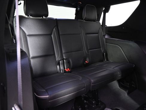 Used 2021 Chevrolet Tahoe Premier w/ Premium Package AWD/4WD image 18
