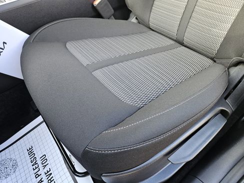 New 2026 Kia Sorento LX image 8