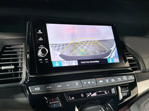 Used 2025 Honda Odyssey Sport-L image 25