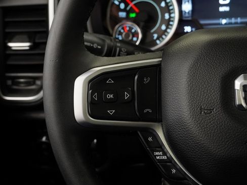 Used 2025 RAM 1500 Big Horn AWD/4WD image 35