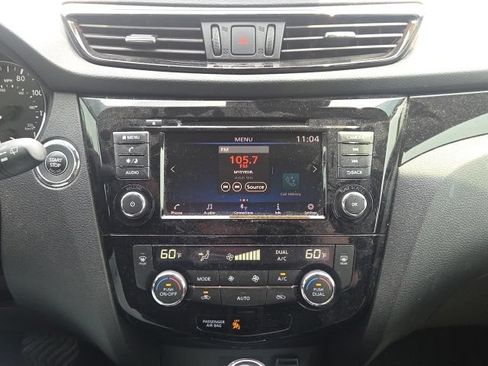 Used 2020 Nissan Rogue Sport SV AWD/4WD image 25