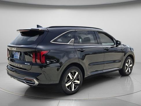 Used 2022 Kia Sorento EX w/ Panoramic Sunroof Package FWD image 7