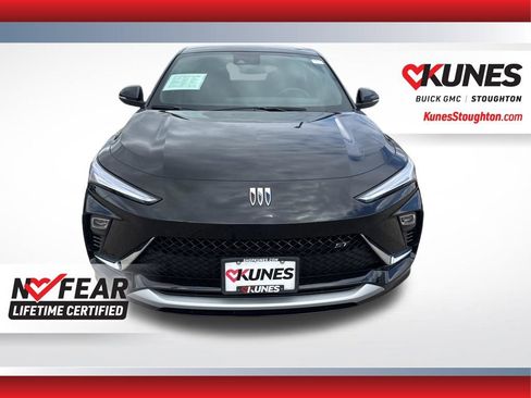 Used 2025 Buick Envista Sport Touring w/ Convenience I Package FWD image 5