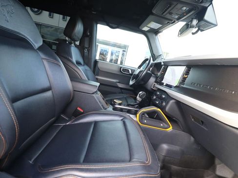 Used 2022 Ford Bronco Badlands w/ Sasquatch Package image 12