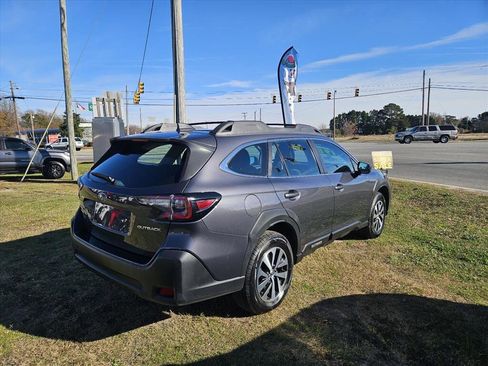 Used 2023 Subaru Outback image 3
