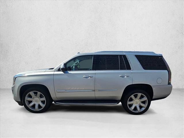 Used 2017 Cadillac Escalade Luxury AWD/4WD image 2