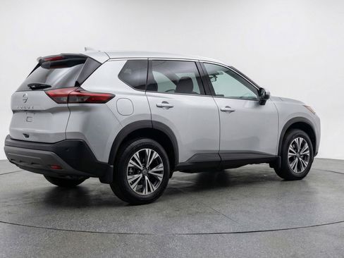 Used 2025 Nissan Rogue SV FWD image 9