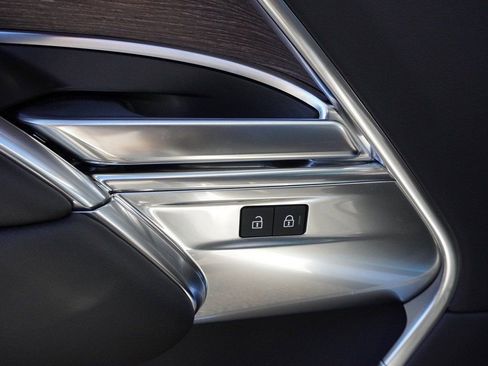 Used 2025 Land Rover Range Rover SE image 39