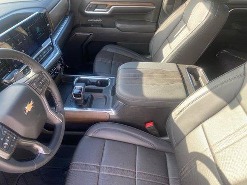 Used 2025 Chevrolet Silverado 1500 High Country w/ High Country Premium Package image 12