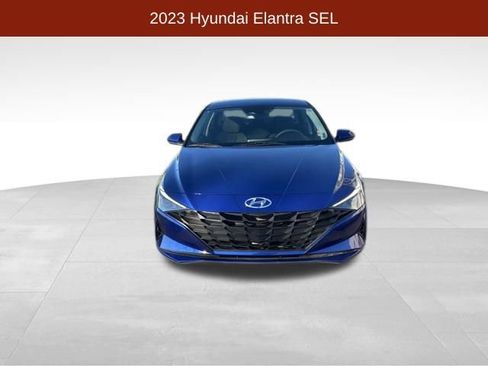 Used 2023 Hyundai Elantra SEL FWD image 2