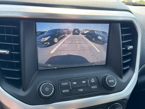 Used 2018 GMC Acadia SLT FWD image 21