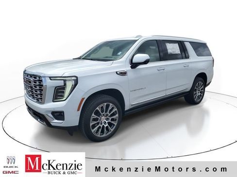 New 2026 GMC Yukon XL Denali w/ Denali Reserve Package AWD/4WD image 2