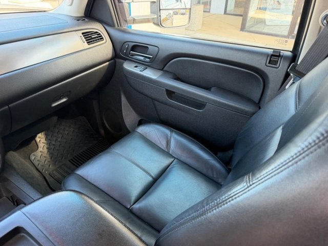 Used 2012 Chevrolet Silverado 2500 LTZ w/ LTZ Plus Package AWD/4WD image 17