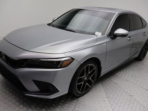 Used 2023 Honda Civic Sport Touring image 2