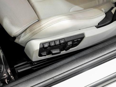 Used 2017 BMW M6 Coupe image 28