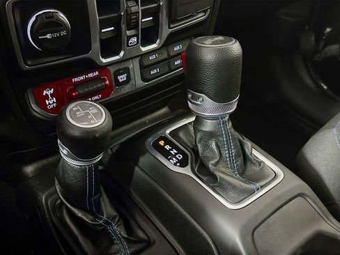 Used 2023 Jeep Wrangler Unlimited Rubicon 4xe w/ Cold Weather Group image 16