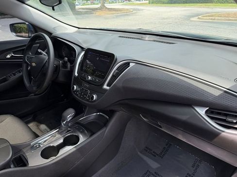 Used 2024 Chevrolet Malibu LT FWD image 32