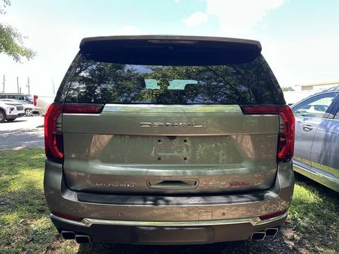 Used 2025 GMC Yukon Denali AWD/4WD image 5