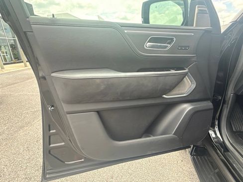 Used 2025 INFINITI QX80 Sensory AWD/4WD image 11