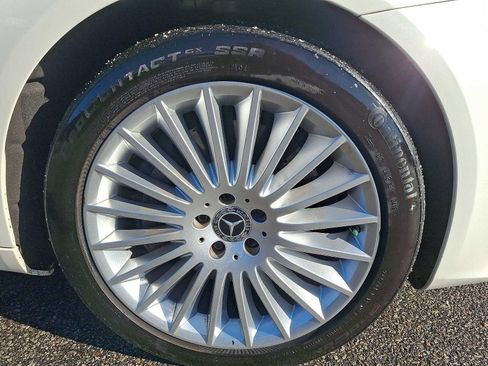 Used 2019 Mercedes-Benz S 560 4MATIC Sedan image 8