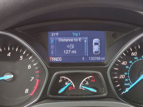 Used 2015 Ford Escape SE image 32