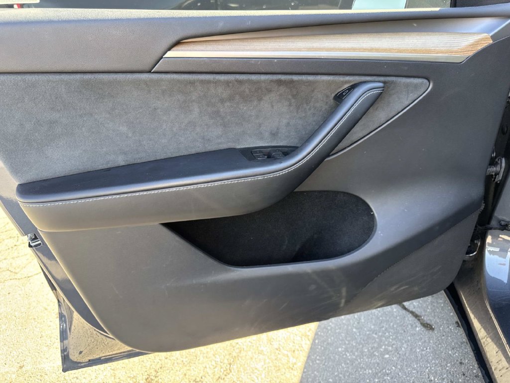 Used 2023 Tesla Model Y Long Range AWD/4WD image 20