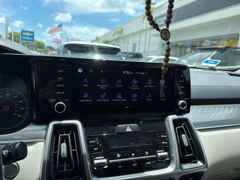 Used 2023 Kia Sorento S FWD image 5