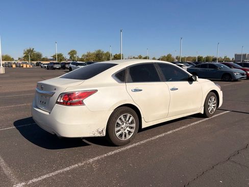 Used 2015 Nissan Altima 2.5 S w/ Power Driver Seat Package FWD image 6