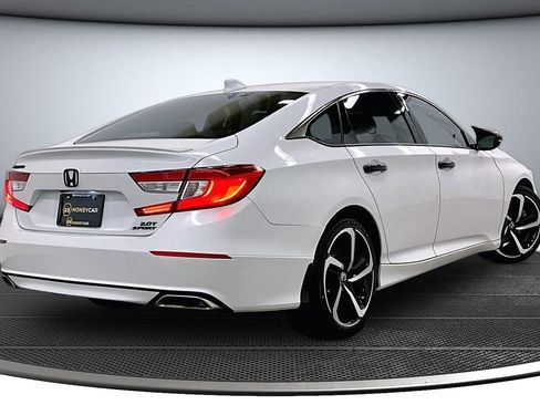 Used 2020 Honda Accord Sport image 6