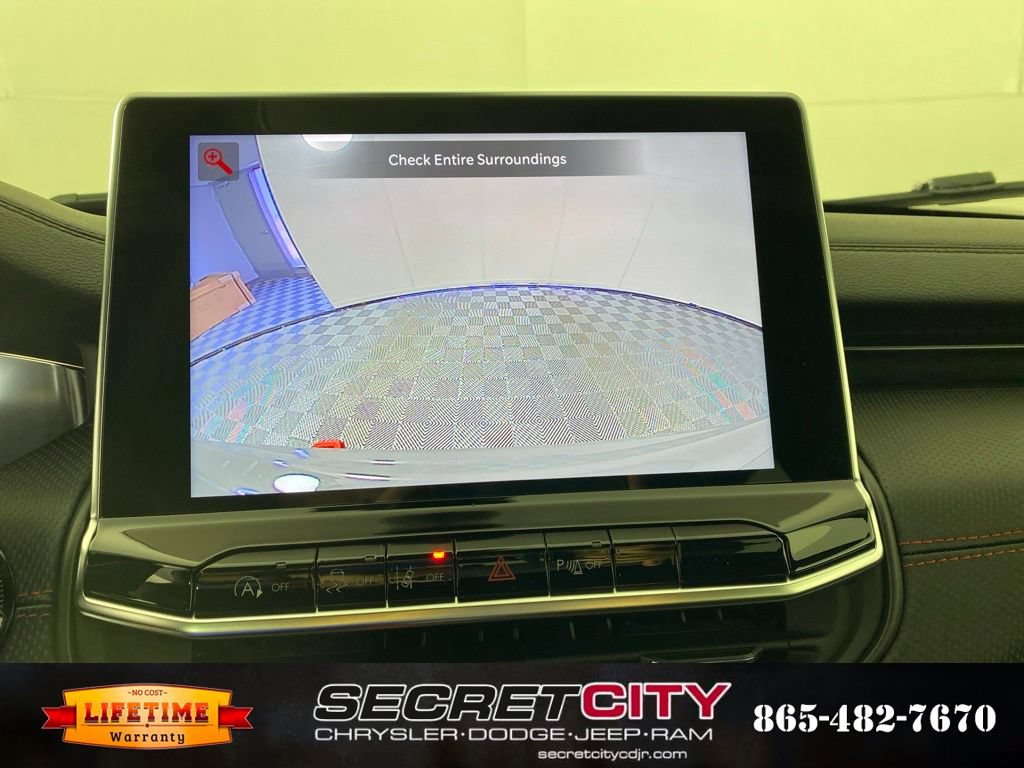 New 2026 Jeep Compass Trailhawk w/ Sun, Sound & Navigation Group AWD/4WD image 22