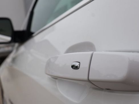 Certified 2025 Chevrolet Malibu LT FWD image 10