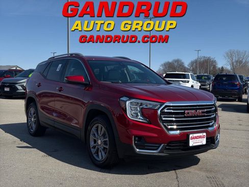Used 2023 GMC Terrain SLT image 1