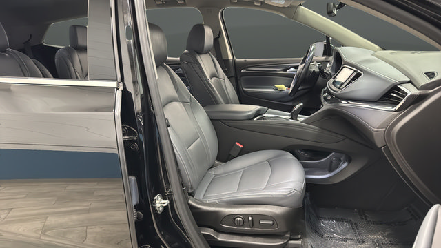 Used 2018 Buick Enclave Premium w/ LPO, Hit The Road Package AWD/4WD image 22