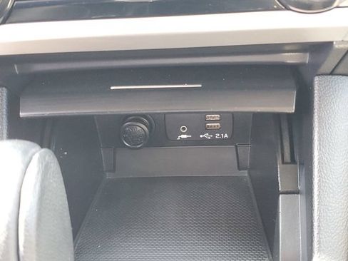 Used 2019 Subaru Outback 2.5i Limited AWD/4WD image 16
