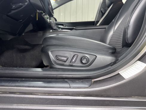 Used 2023 Toyota Camry SE FWD image 17
