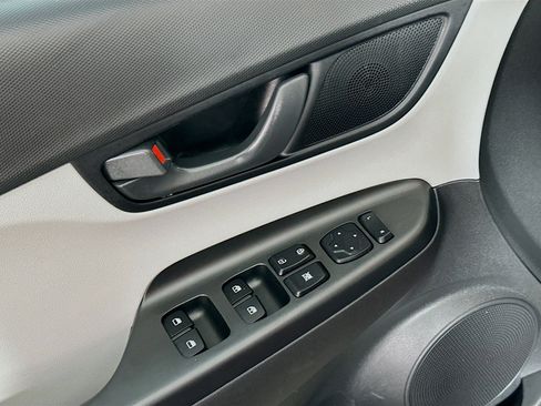 Used 2023 Hyundai Kona SEL image 15