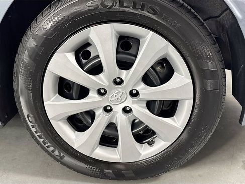 Used 2022 Toyota Corolla LE image 35
