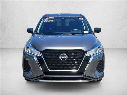 Used 2022 Nissan Kicks S FWD image 2