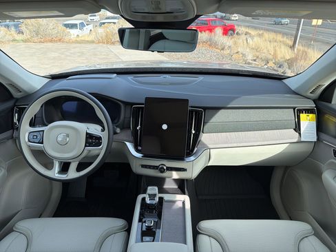 New 2026 Volvo XC90 B6 Ultra w/ Protection Package Premier image 8