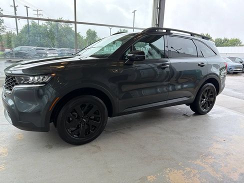 Used 2023 Kia Sorento S AWD/4WD image 4