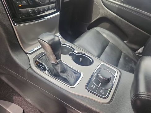 Used 2021 Jeep Grand Cherokee Limited AWD/4WD image 25