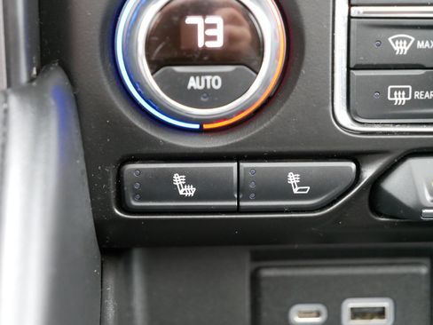 Used 2021 Chevrolet Tahoe RST image 28