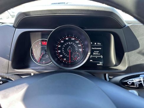 Used 2023 Hyundai Elantra SEL FWD image 21