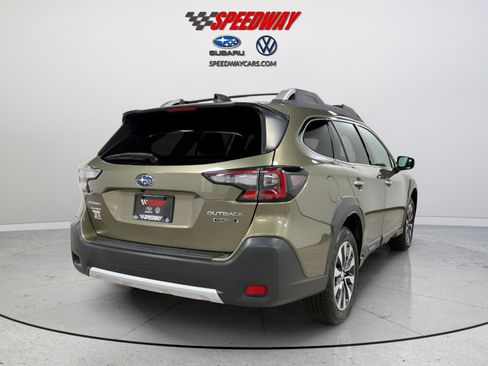 Used 2023 Subaru Outback Touring image 7