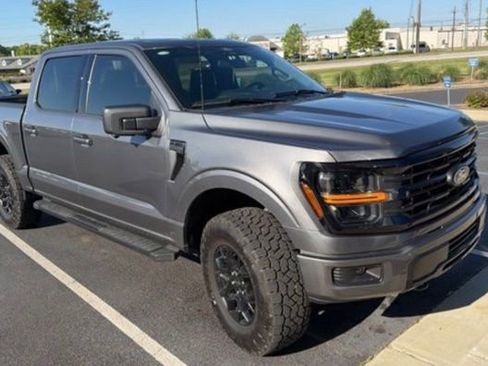 Used 2024 Ford F150 XLT w/ XLT Black Appearance Package image 2