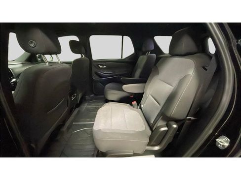 Used 2023 Chevrolet Traverse LT image 14