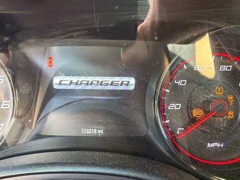 Used 2016 Dodge Charger SXT w/ Plus Group RWD image 5