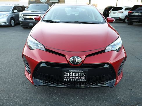 Used 2017 Toyota Corolla SE image 3