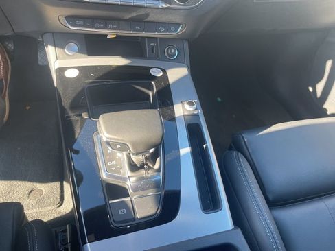 Used 2025 Audi Q5 2.0T Premium image 14