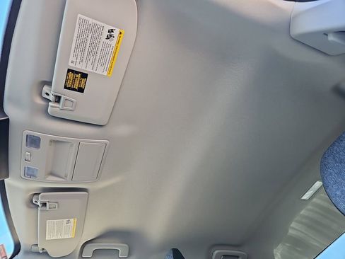 Used 2025 Ford Maverick XLT image 29